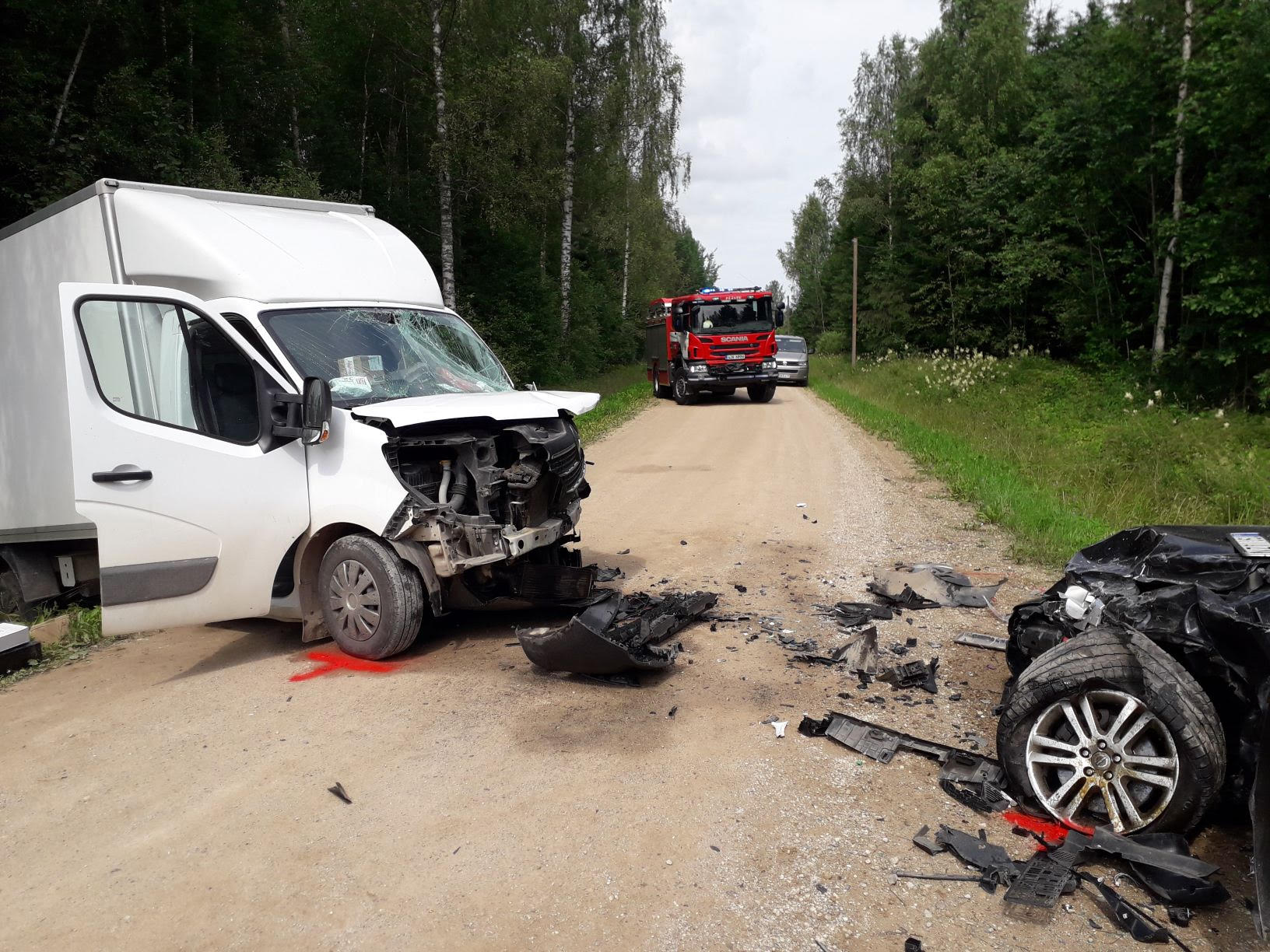 Setomaal põrkasid kokku sõiduauto ja kaubik